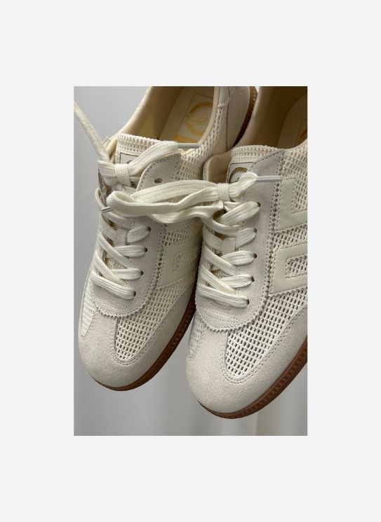 NEW COLOURS – NEW STYLES