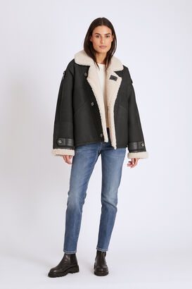 Oversized Lammfelljacke Camilla