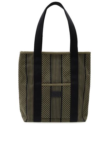 Shopper Carmela