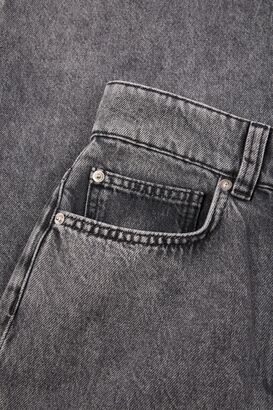 Jeans Devi