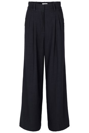 Hose Prescillia Ann