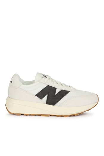 Sneaker U370