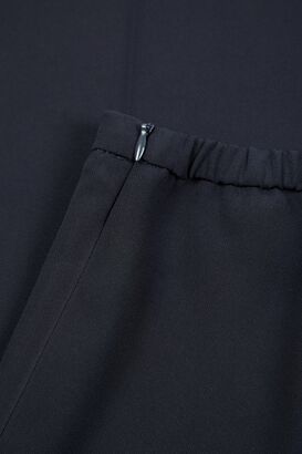 Hose mit Bügelfalte