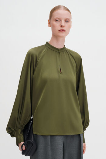 Bluse mit schmalem Stehkragen