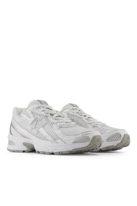 Sneaker U740
