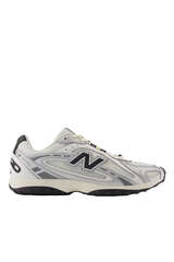 Sneaker U204