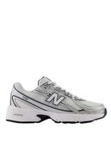 Sneaker U740